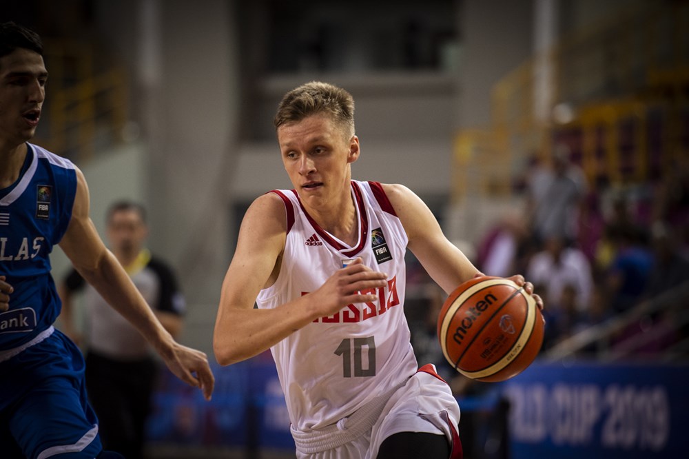 Cầu thủ trẻ của Nga đi vào lịch sử với một triple-double tại FIBA World Cup U19